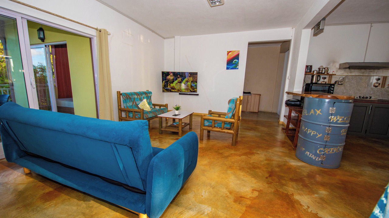 Photo of Livingroom in Oyster Bay