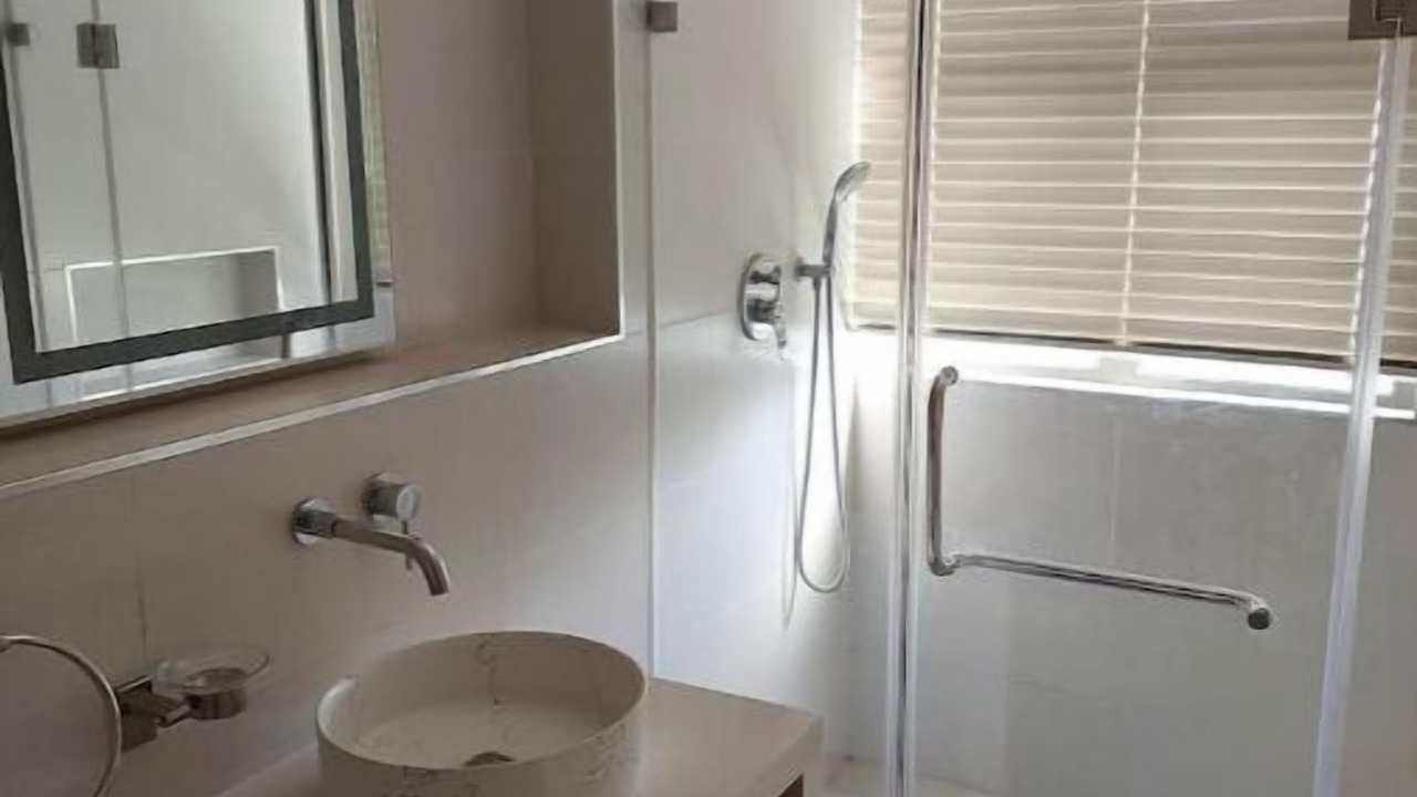 Photo of Bathroom in Tamarin