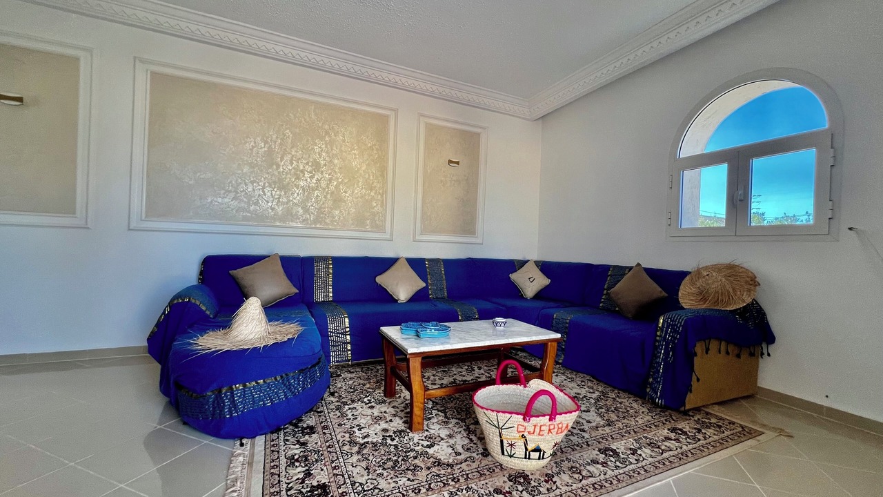 Photo of Livingroom in Aghir