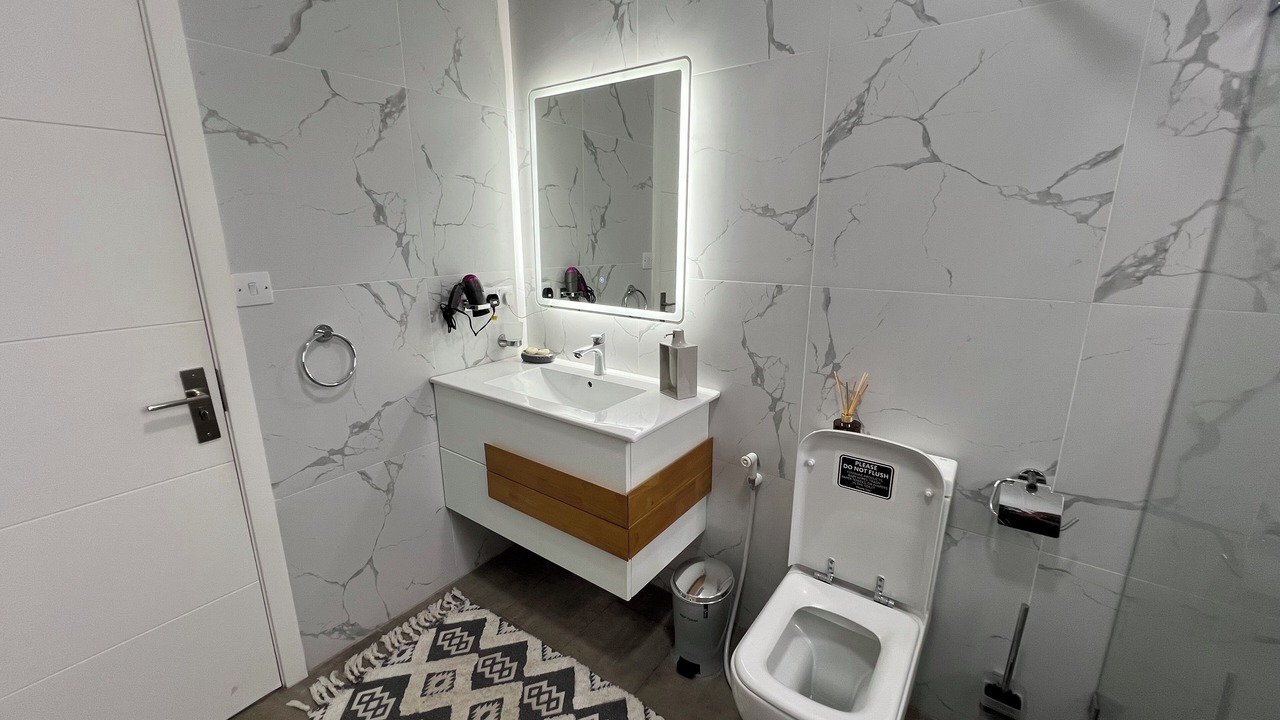 Photo of Bathroom in Albion
