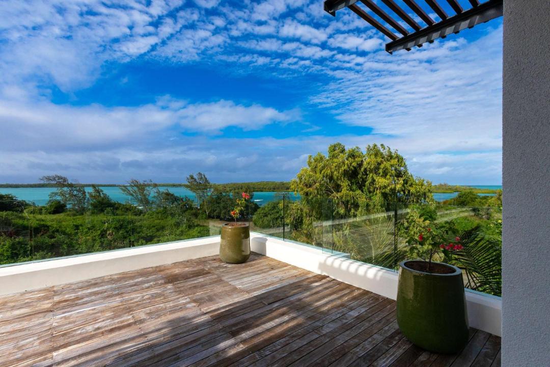 Photo of Patio Balcony in Calebasses