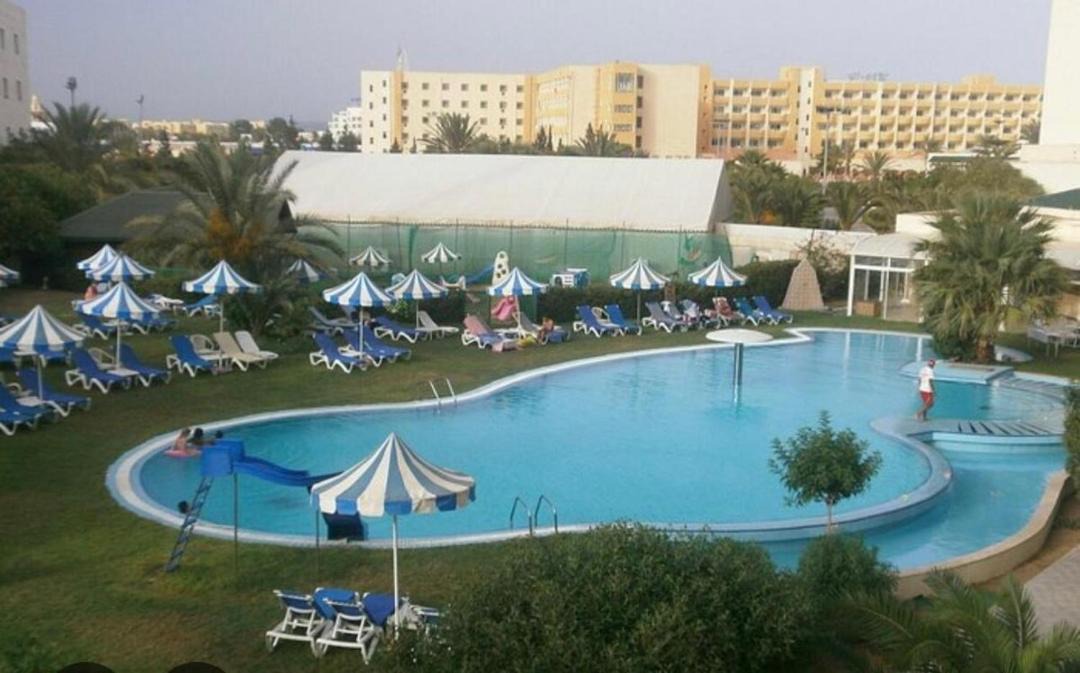 Photo of Others in Yasmine
