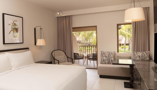 Grand Room, 1 King Bed (Deluxe)