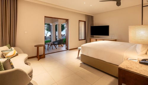 Room, 1 King Bed, Beachfront