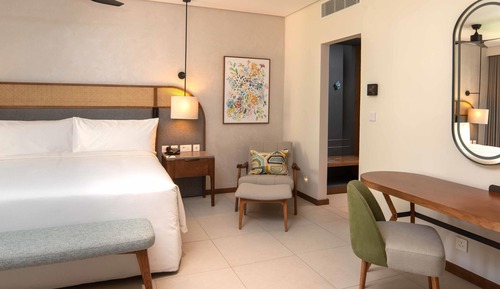 Deluxe Suite (Family)