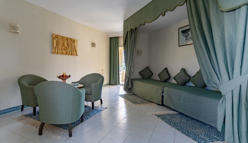 Standard Family Room 2+2