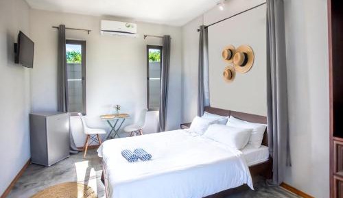 Studio with Pool View