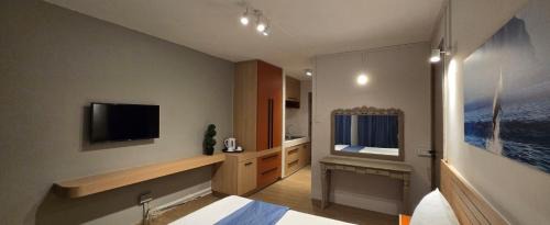 Studio with Sea View