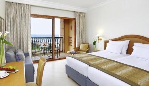 Classic King Room with Partial Sea View