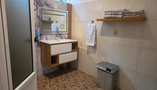 Apartment with Sea View - First Floor 