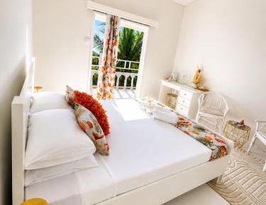 Deluxe Double Room with Balcony and Sea View