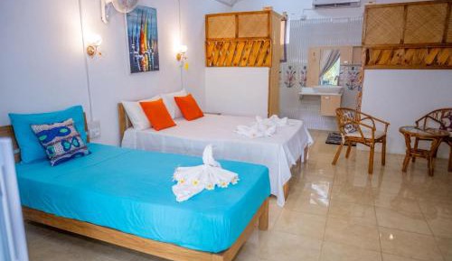 Deluxe Room (2 Adults + 1 Child)