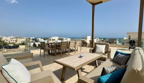 Two-Bedroom Apartment with Terrace and Sea View