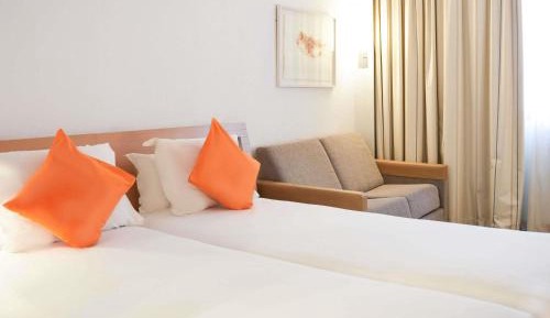 Superior Room with 2 Single Beds and Sofa