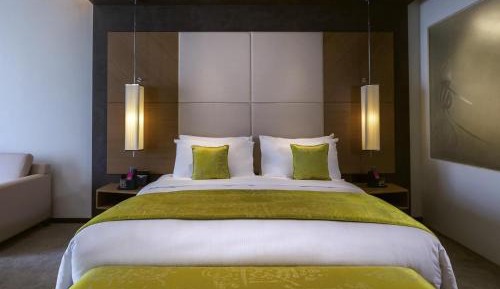 Superior King Room with Lake View