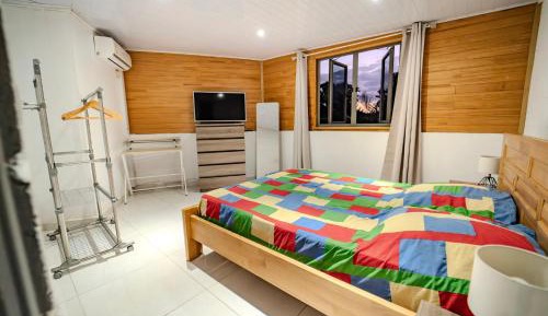 Deluxe One-Bedroom Apartment with Ocean View