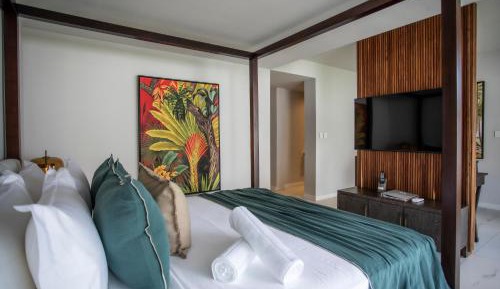 Suite with Private Pool