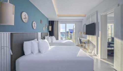 One-Bedroom Suite with Two Queen Beds