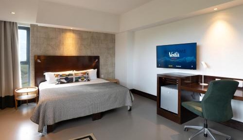 Superior Corner Room