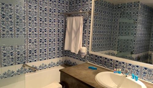 Double or Twin Room with Sea View
