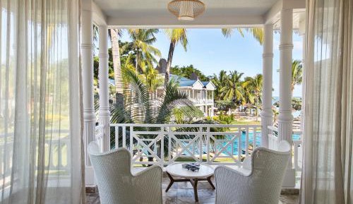 Deluxe Seaview Suite 