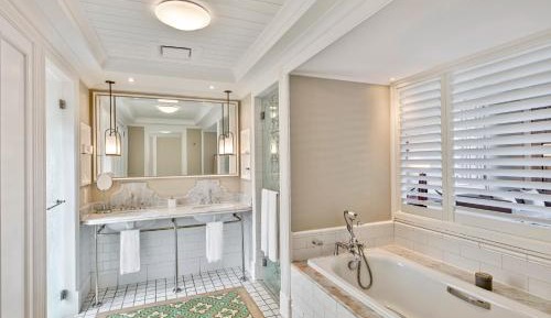 Deluxe Seaview Suite - Adult only