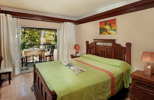Flic-en-Flac Hotel | Manisa Hotel