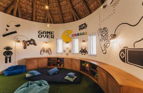 Roches Noires Resort | Radisson Blu Azuri Resort & Spa