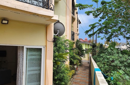 Flic-en-Flac Apartment | Captivating 3-bed Apartment in Flic en Flac