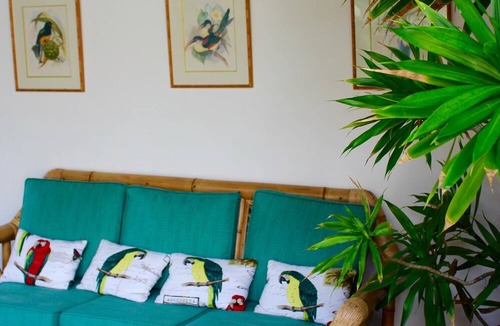 Blue Bay House | Chantauvent Guesthouse