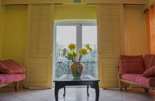 Trou d'Eau Douce House | Holiday home "Villa Radani" swimming pool and garden