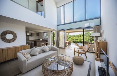 Roches Noires Apartment | Azuri Residences by Life in Blue