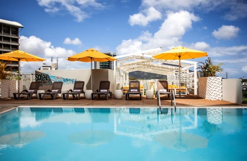 Ebene Cyber City Hotel | Hennessy Park Hotel