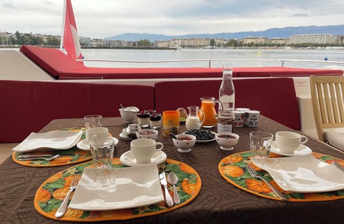 Geneva City Centre Boat Rental | Floatinn