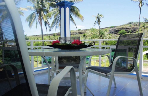 Coromandel House | La Villa Allamanda