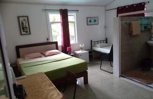 Coromandel House | Chez Ronald Guest House