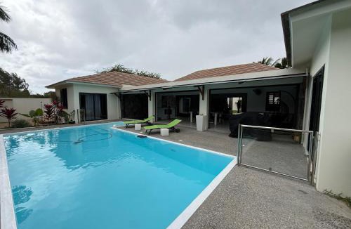 La Mivoie Villa | Luxury Villa with Private Pool 4 Bedrooms