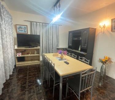 Plaine Magnien House | Shivram Guest house