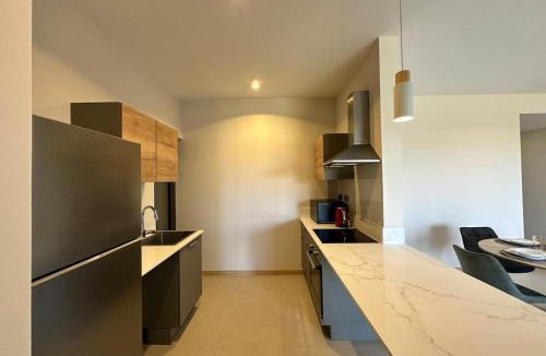Candos Apartment | Verdant Horizon