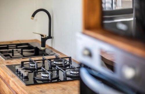 La Gaulette Apartment | Le Morne Base - Stylish, Pool & Rooftop