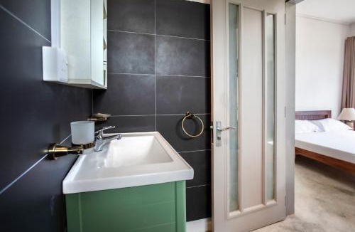 La Gaulette Apartment | Le Morne Base - Stylish, Pool & Rooftop