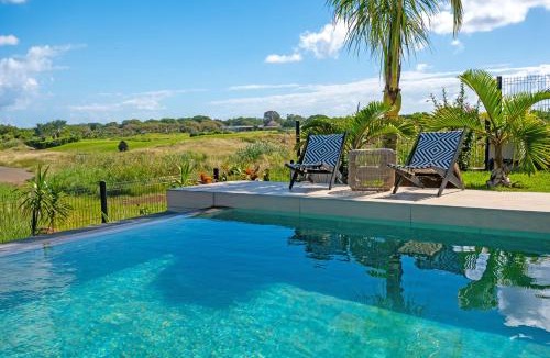 Mont Choisy Villa | Luxury Oasis with Infinity Pool & Golf Course View