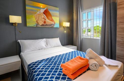 Riambel Villa | Direct Beachfront 5-BR Villa w Pool