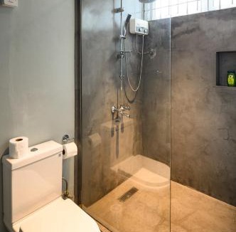 Riambel Villa | Direct Beachfront 5-BR Villa w Pool