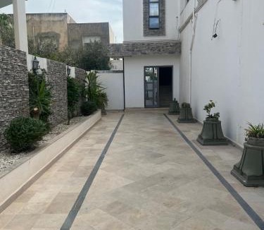 Cite Taieb Mhiri Apartment | Cosy in Aouina Near Lac Marsa and Airport