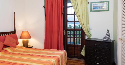 La Gaulette Villa | Welcoming villa with sea, mountain, and garden views