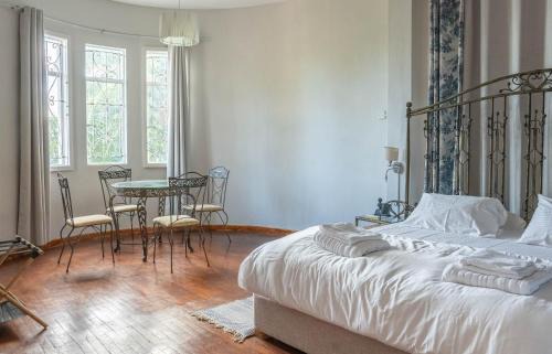 Morcellement Raffray Bed & Breakfast | The White Villa Beachfront and Sunset Luxury