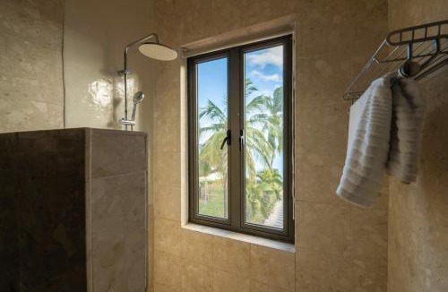 Morcellement Raffray Bed & Breakfast | The White Villa Beachfront and Sunset Luxury
