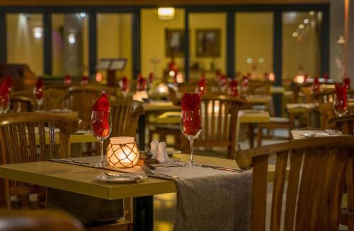 Blue Bay Hotel | Le Peninsula Bay Beach Resort & Spa