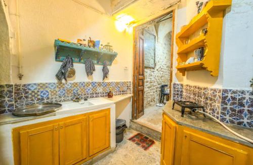 Medina of Tunis Apartment | Dar Medina Stone